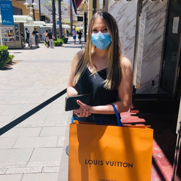 Meet your Posher, Brenna - Picture 1 of 1